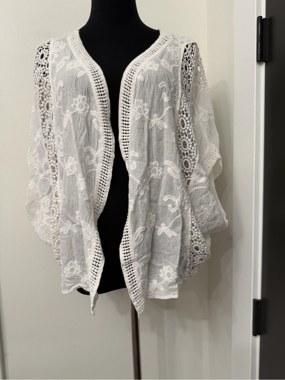 Vince Camuto White Crochet Lace Embroidered Boho Open-Front Cardigan One Size